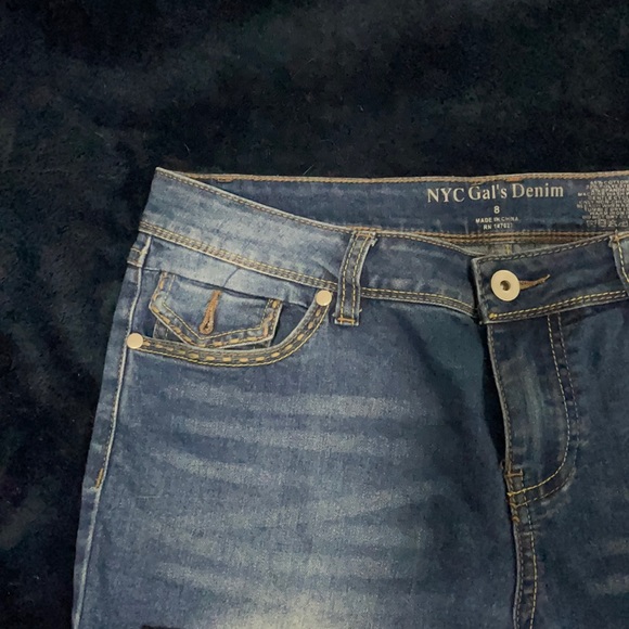 Capris Pants - Picture 1 of 4